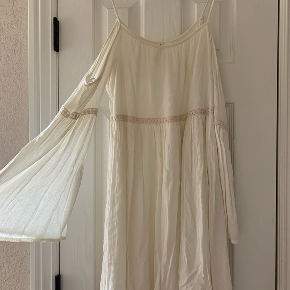 Cream dress - Picture 1 of 1